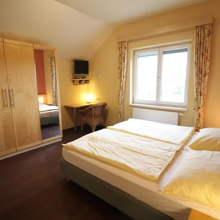Rosenhotel - Serviced 4*