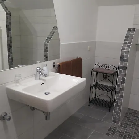 Rosenhotel - Serviced فندق Zwentendorf