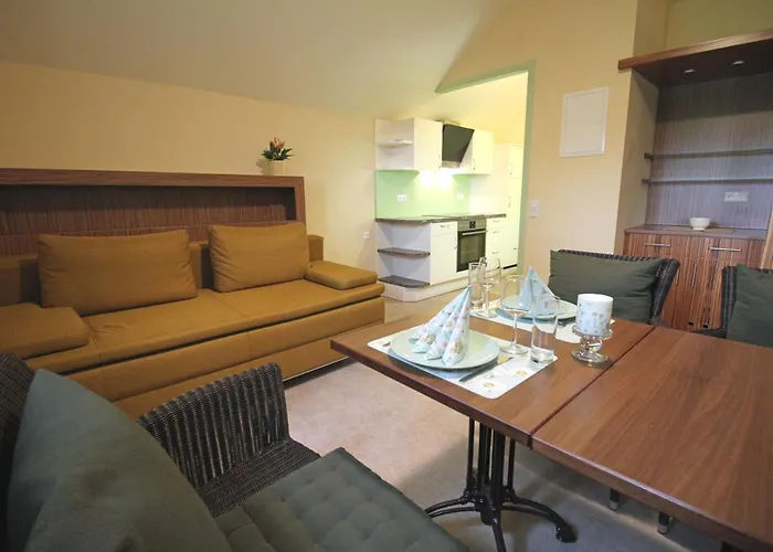 Rosenhotel - Serviced 4* Zwentendorf